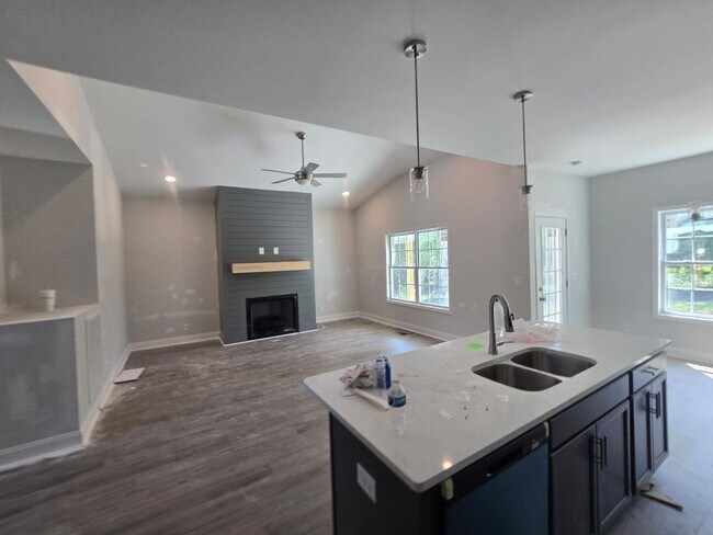 Building Photo - Ruby Floor Plan – 5BR/3BA New Construction...