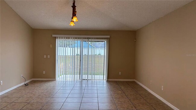 Building Photo - 252 Bramley Ct