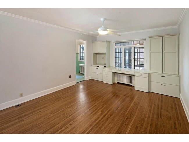 Building Photo - 1769 Dupont Ave S