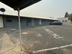 Building Photo - 618 Basin St NW