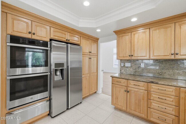 Building Photo - 658 Elevar Ct