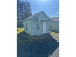 Building Photo - Cabin in Thurston area
