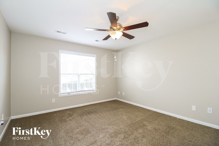 Building Photo - 4596 River Gate Dr