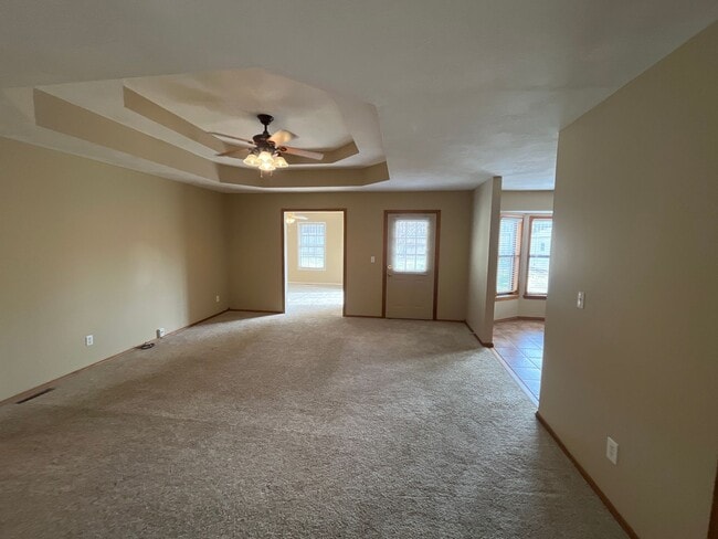 Building Photo - Sit Back, Relax. Your New home Awaits.