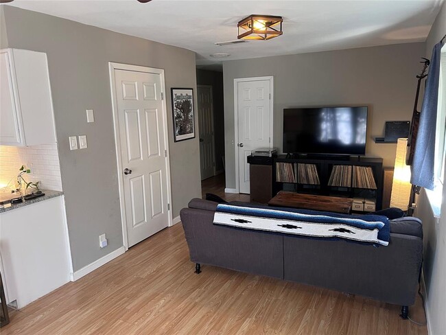 Building Photo - 5710 Signal Point