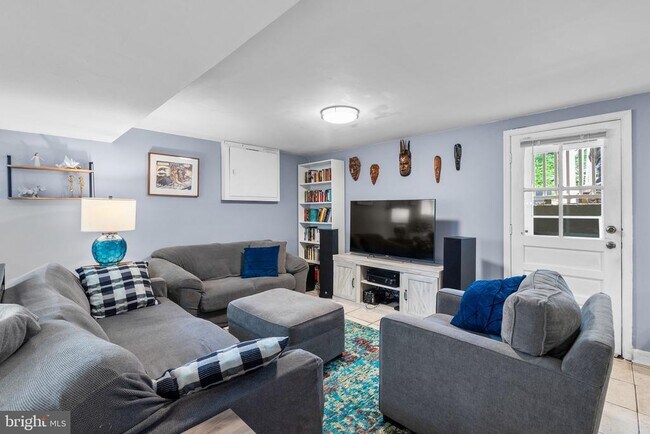 Building Photo - 3904 Lantern Dr