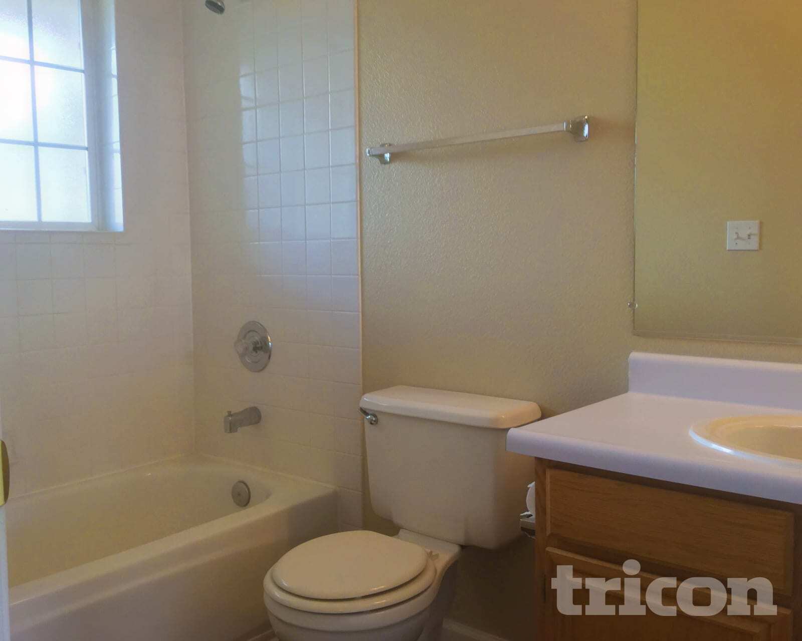 Building Photo - 600 Blue Skies Dr