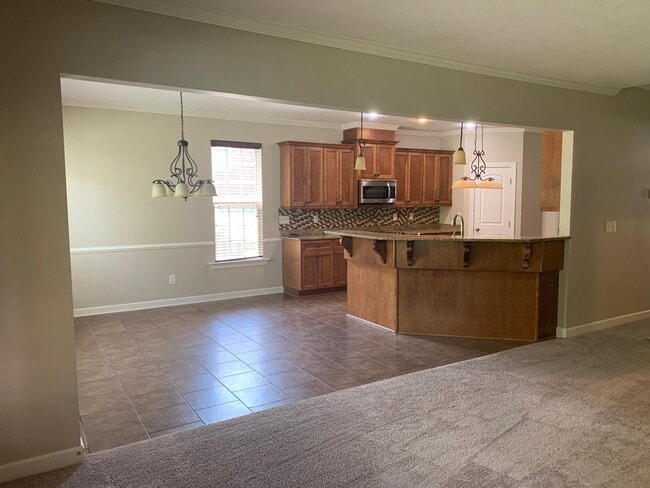 Building Photo - 5140 Wells Dr