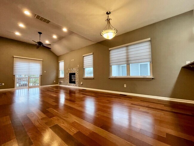 Building Photo - 3-Story Duplex in Chesapeake Beach! Ready 05-06-26! Fenced Backyard - Attached Garage - Pet Frien...