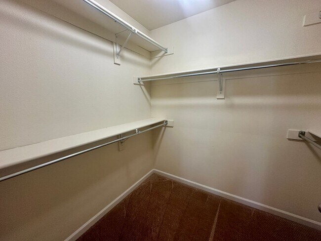 Building Photo - 6345 Chardonnay St