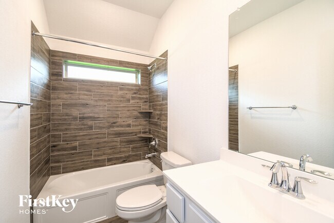 Building Photo - 15006 Lake Shore Ave