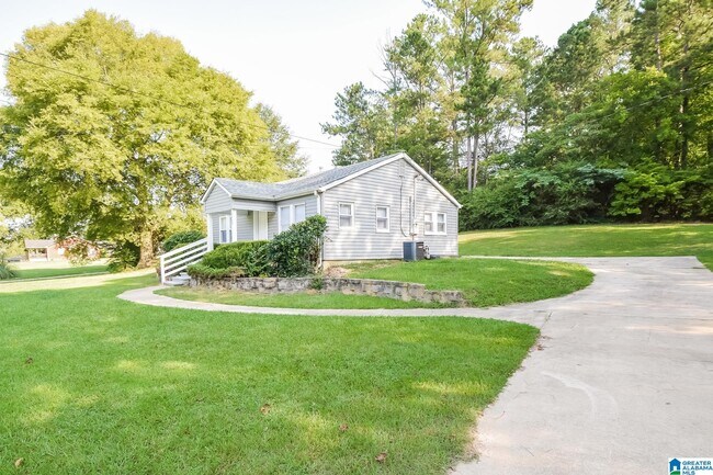 Building Photo - 3405 Walker Chapel Rd