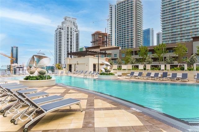 Building Photo - 999 SW 1st Ave