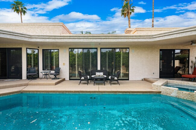 Building Photo - 45640 Rancho Palmeras Dr