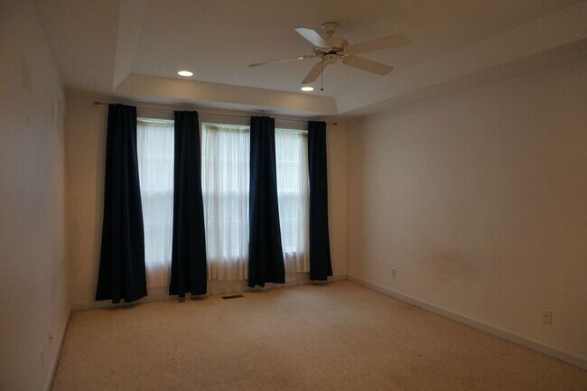 Building Photo - 3 Bedroom 2.5 Bathroom with a Bonus Room located in Creeks Edge Subdivision in Sneads Ferry!