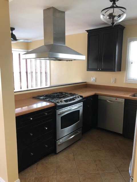 Building Photo - 1334 E 1st St