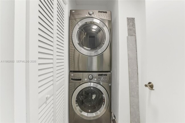 Building Photo - 2950 NE 188th St