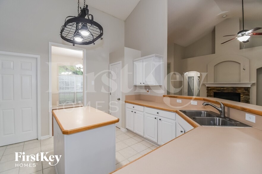 Building Photo - 1566 Walnut Creek Dr