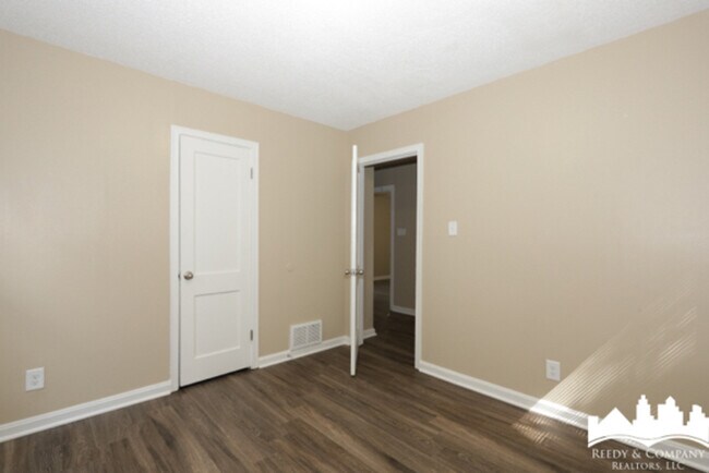 Building Photo - 2968 Tudor St