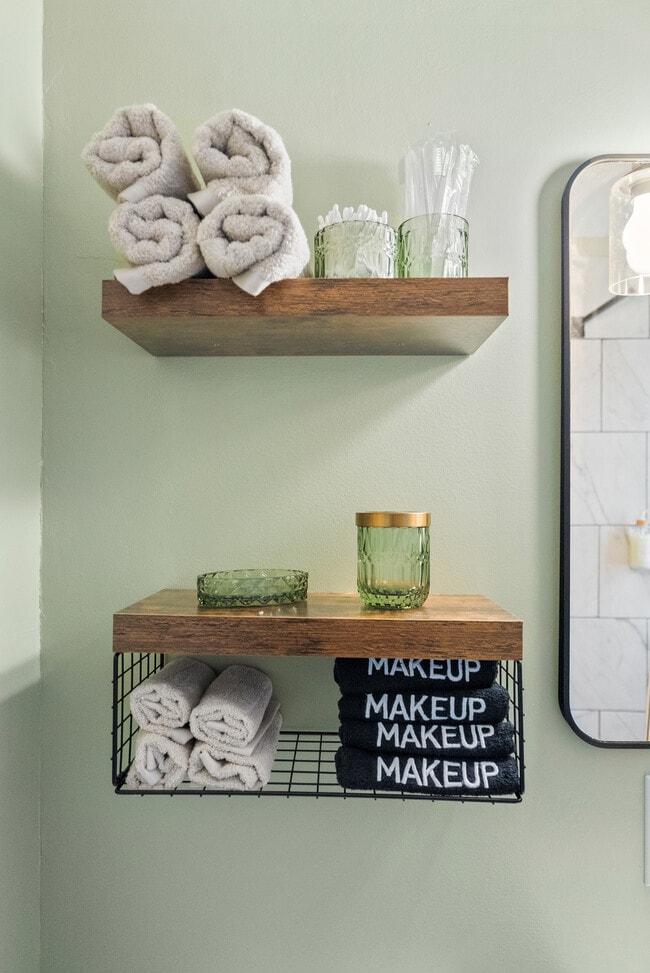 Building Photo - 201 Perrymont Ave