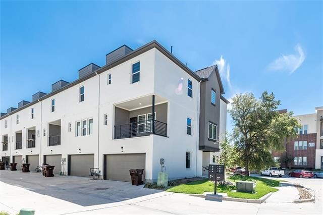 Building Photo - 3301 Wynwood Dr