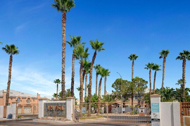 Building Photo - 2 Bedroom Condo w/ Patio & 1 Car Attached ...