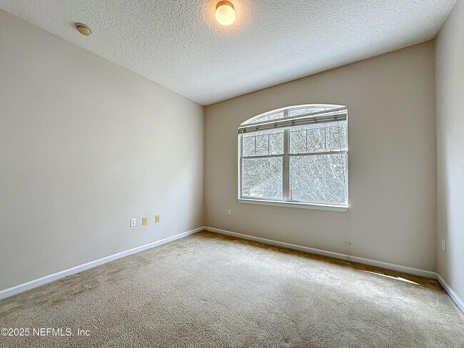 Building Photo - 5663 Greenland Rd