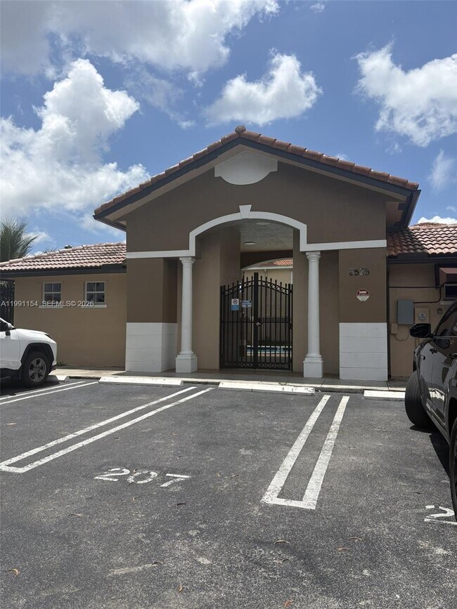 Building Photo - 6425 SW 130th Pl