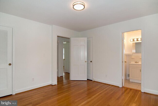 Building Photo - 5504 Beech Ave