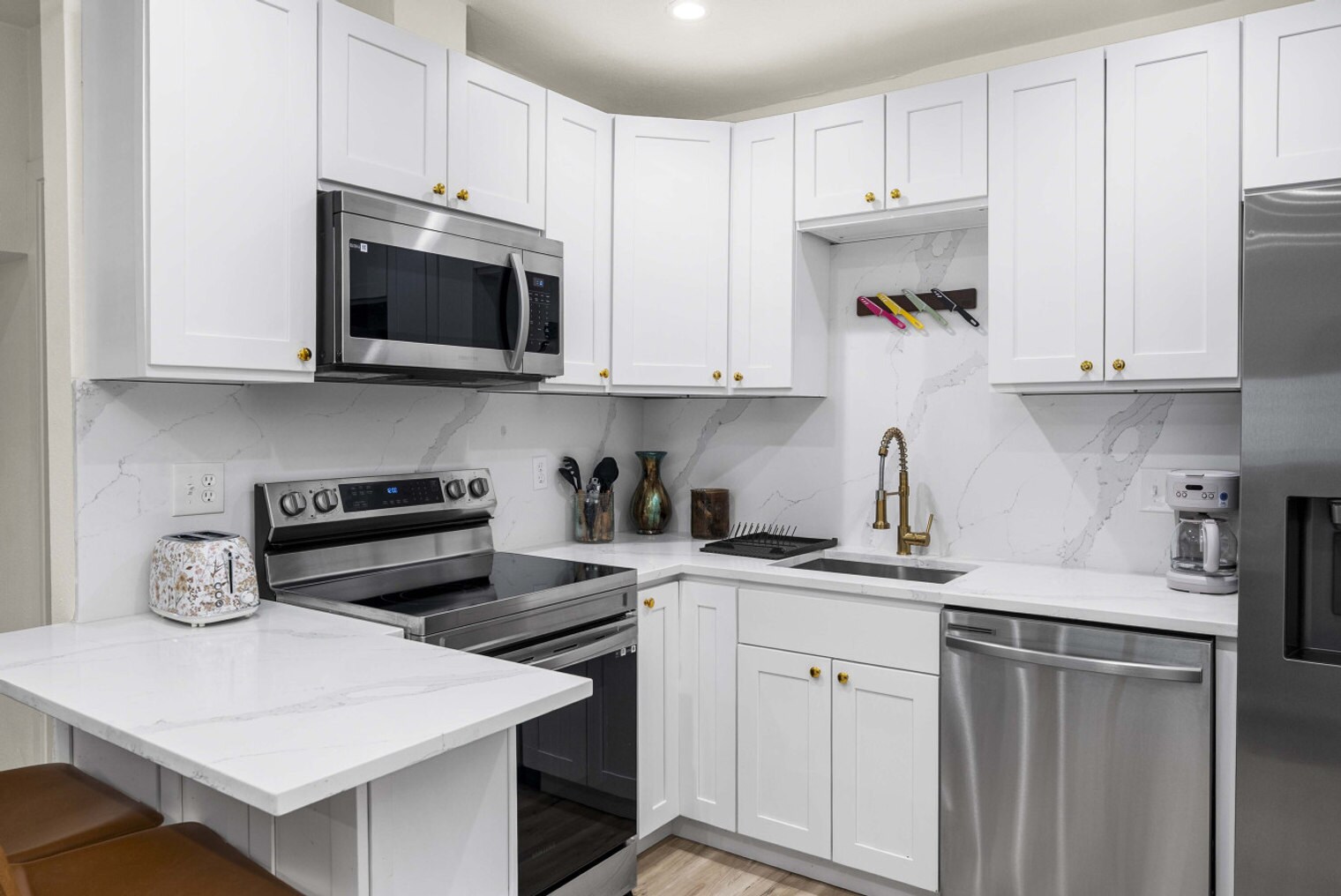 Building Photo - 815 SW Cloverdale St