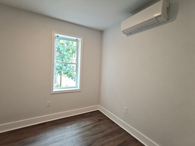Building Photo - 3019 N Bambrey St