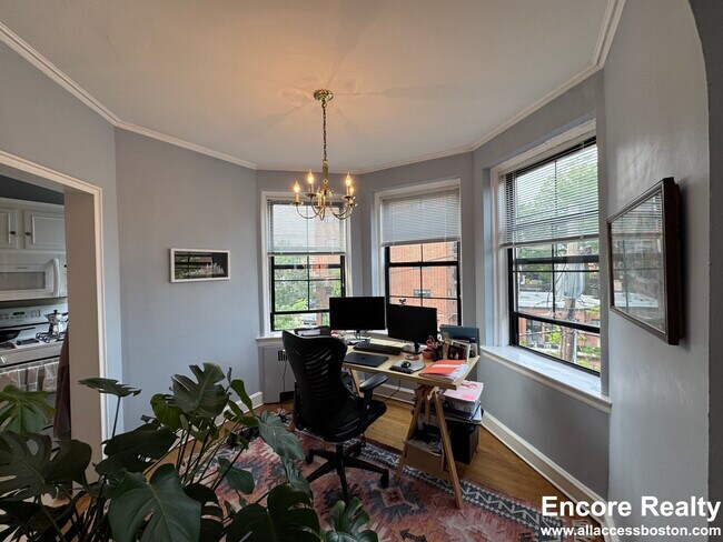 Building Photo - 89 Longwood Ave