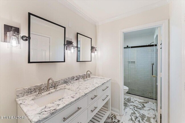 Building Photo - 8930 Wesley Pl