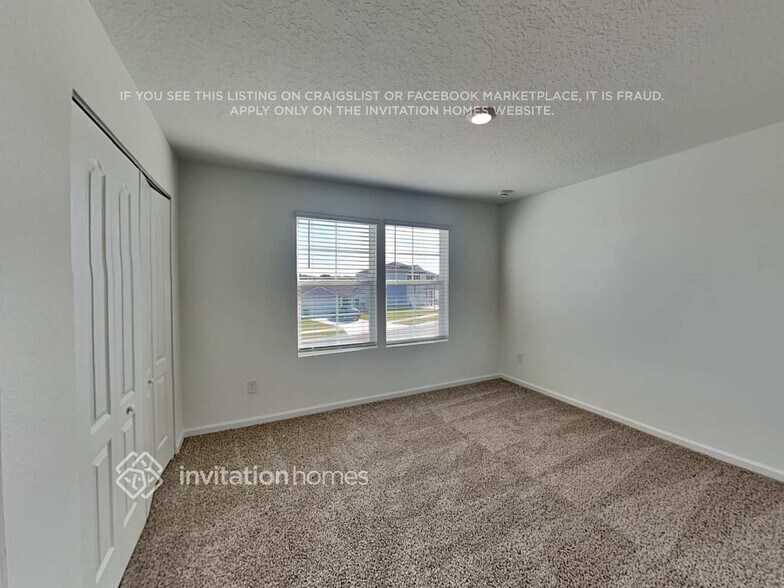 Building Photo - 701 Orellana Rd