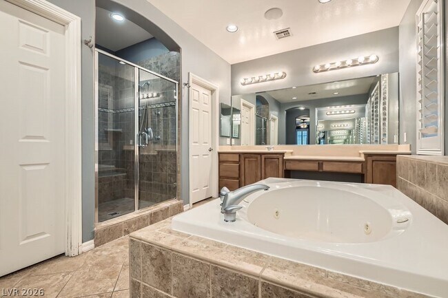 Building Photo - 333 Shimmering Moon St