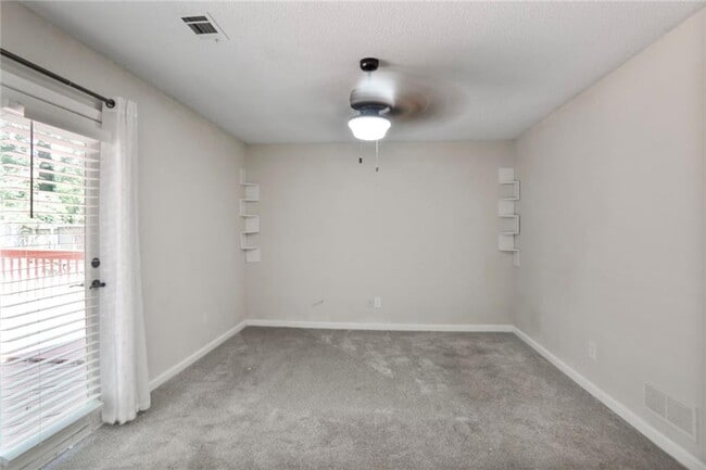Building Photo - 3756 Old Oak Ct