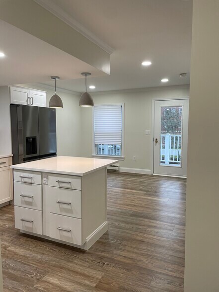 Updated kitchen - 33 Deer St