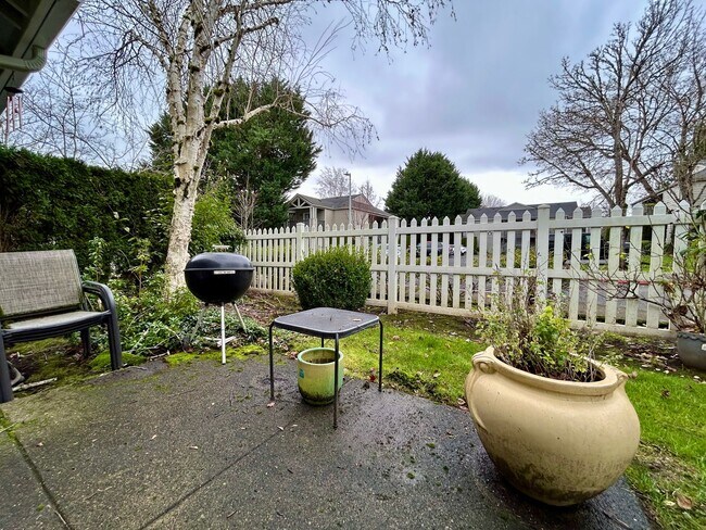 Building Photo - Welcome to your new home!