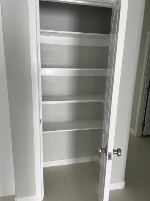 Building Photo - 2507 N Vineyard Ave