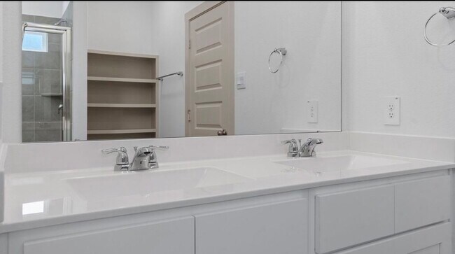 Building Photo - 1039 Great Barracuda Ln