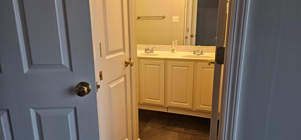 Building Photo - 145 Timber Creek Dr