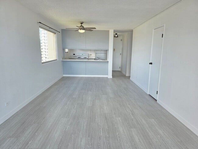 Building Photo - Lele Pono - 2 Bedroom 2 Bathroom 2 Parking...