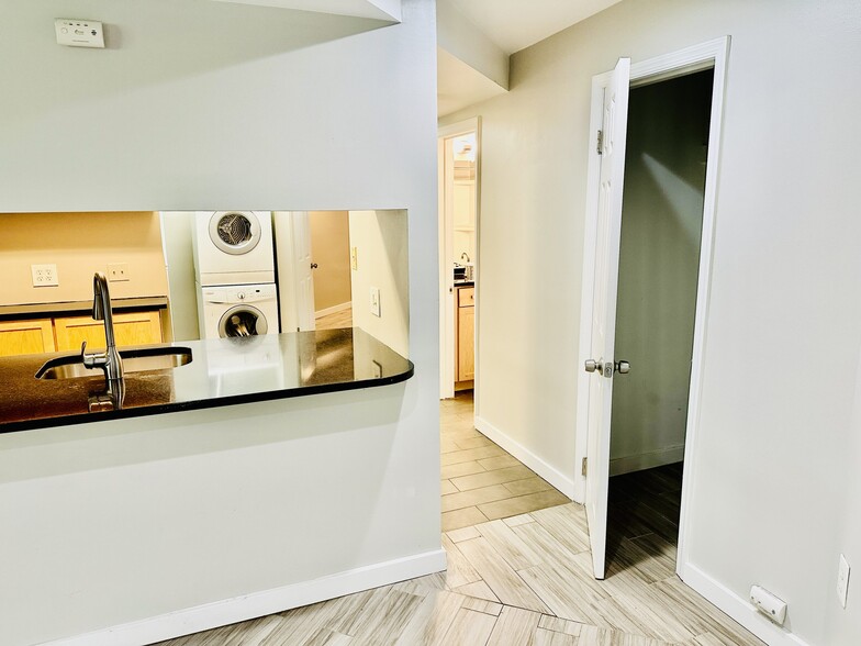 Building Photo - 2006 15th St NW