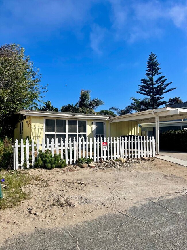 Building Photo - Classic Pierpont Beach House | 10-Month Lease | Just Steps to the Sand