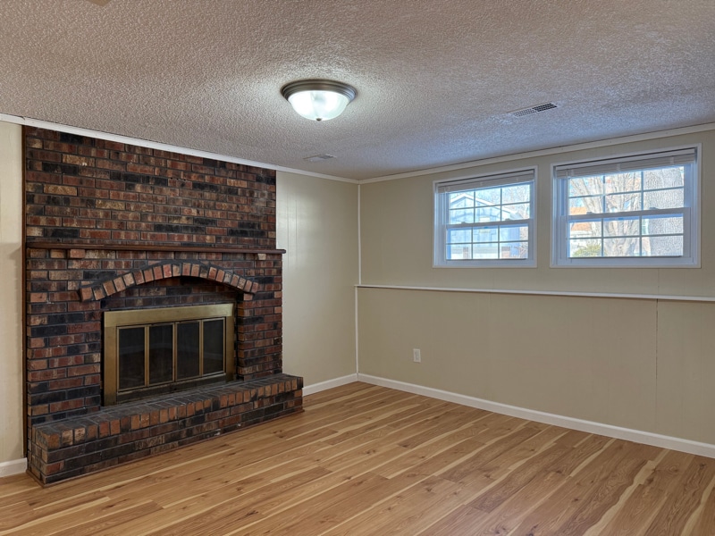 Building Photo - 2916 Iva Dr