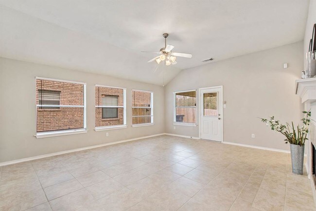 Building Photo - 21711 Debray Dr