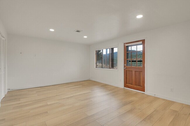 Building Photo - 3172 Buckboard Dr