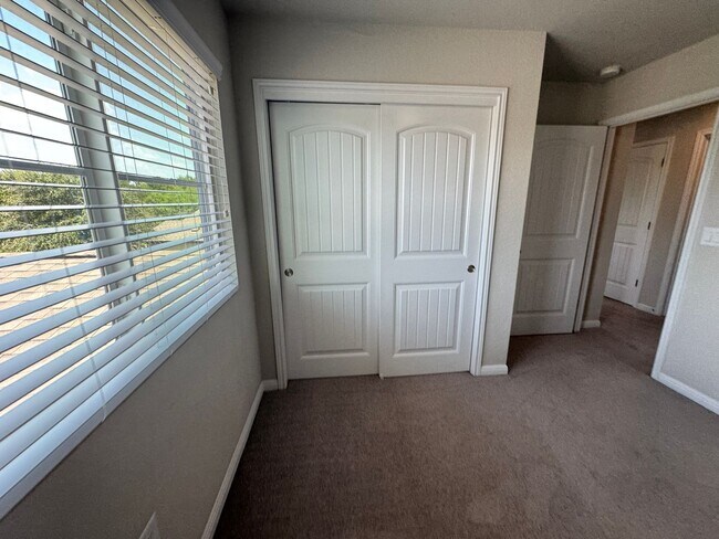 Building Photo - NEAR MEDICAL CENTER  |  GATED COMMUNITY   | 3 BEDROOMS  |  2.5 BATHS