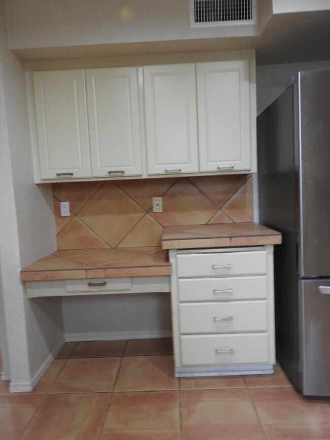 Building Photo - 4111 N 87th Pl