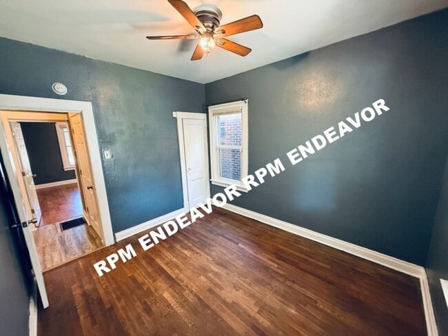 Building Photo - Move-In Ready 2-Bedroom Home with Fenced Yard in Quiet Neighborhood